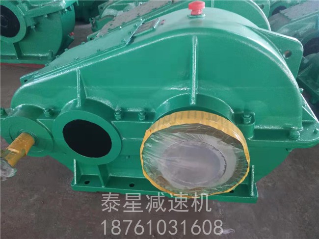 ZQD大速比圓柱齒輪減速機(jī) ZQD大速比圓柱齒輪減速機(jī)